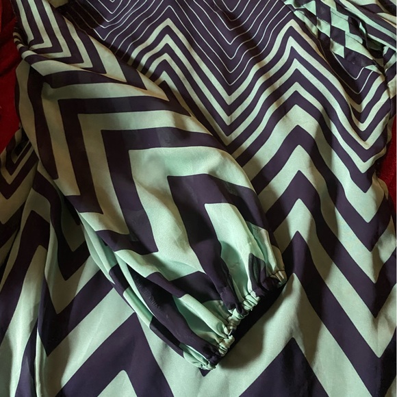 Blouse - Picture 2 of 3